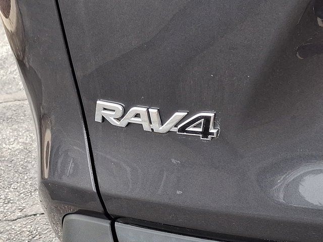 Used 2023 Toyota RAV4 LE FWD image 33