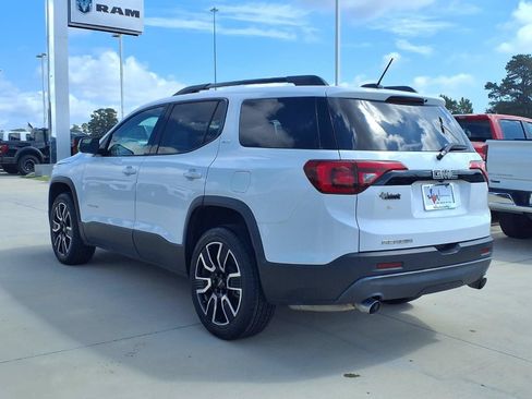 Used 2019 GMC Acadia SLT w/ Black Edition FWD image 2