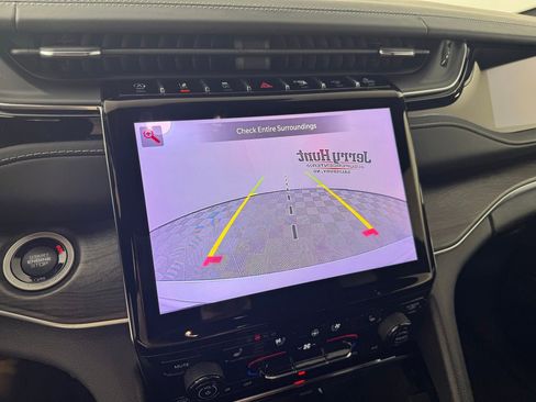 Used 2023 Jeep Grand Cherokee L Overland w/ Trailer Tow Group (B) image 19