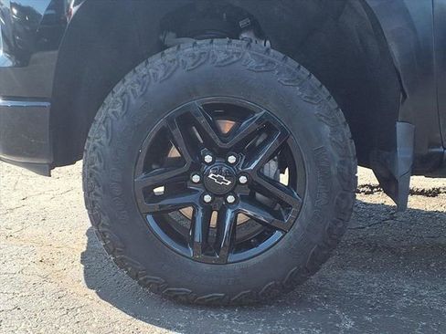 Used 2024 Chevrolet Silverado 1500 Custom Trail Boss w/ LPO, Dark Essentials Package image 22