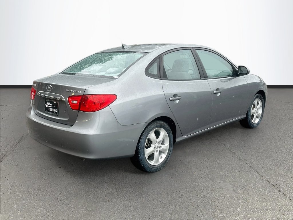 Used 2010 Hyundai Elantra SE FWD image 7