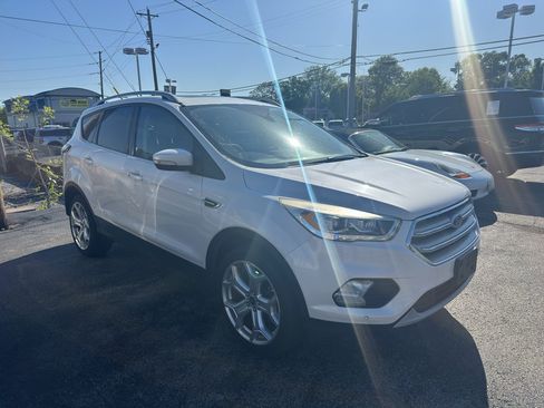 Used 2018 Ford Escape Titanium AWD/4WD image 3