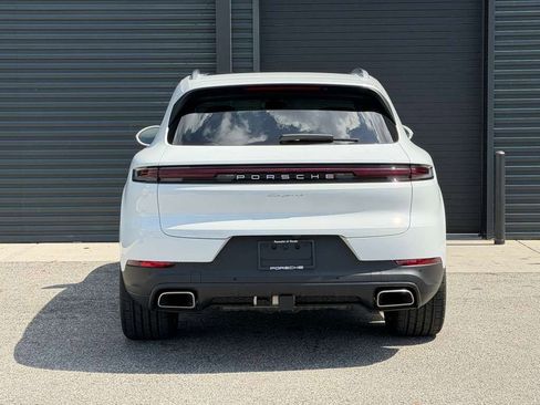 Certified 2026 Porsche Cayenne AWD/4WD image 21
