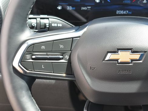 Used 2025 Chevrolet Equinox LT image 16