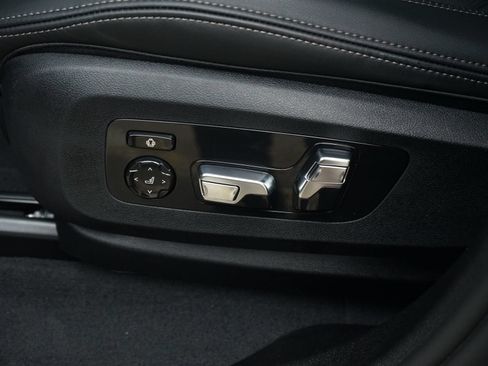 Used 2025 BMW X6 xDrive40i w/ Climate Comfort Package AWD/4WD image 29