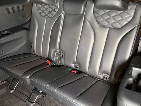 Used 2021 Hyundai Palisade Calligraphy image 24