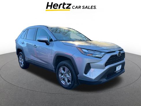 Used 2025 Toyota RAV4 XLE image 1