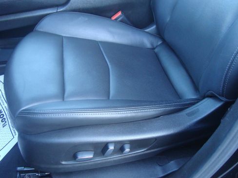 Used 2023 Cadillac XT6 Premium Luxury w/ Technology Package image 9