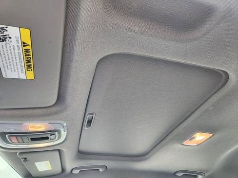 Used 2025 Hyundai Elantra SEL FWD image 25