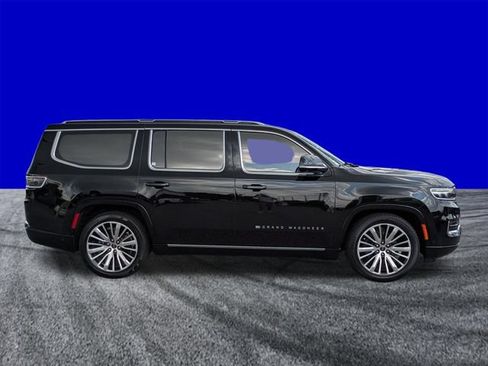 Used 2023 Jeep Grand Wagoneer Series III AWD/4WD image 3