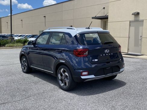 New 2026 Hyundai Venue SEL FWD image 6
