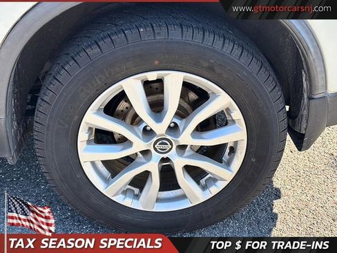 Used 2020 Nissan Rogue SV image 12