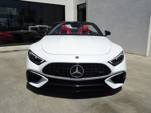 Used 2022 Mercedes-Benz SL 63 AMG 4MATIC w/ Driver Assistance Package image 2