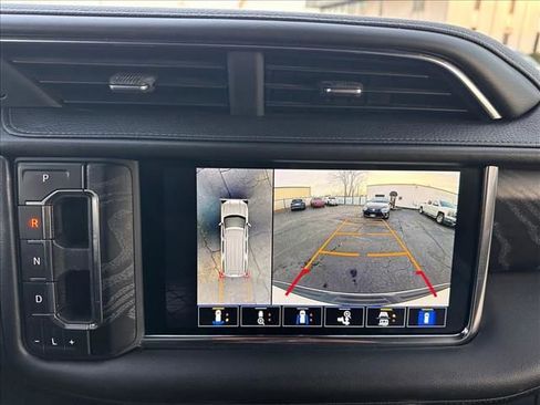 Certified 2023 GMC Yukon Denali image 31