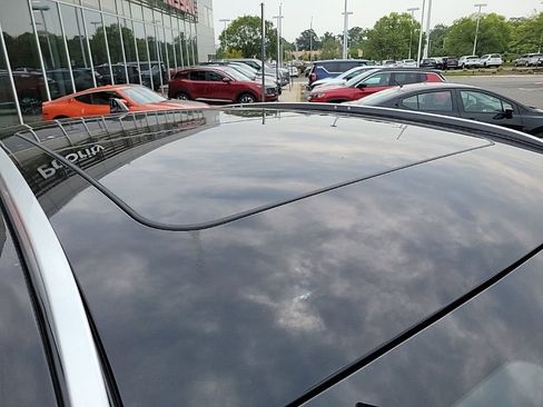 New 2025 Nissan Kicks SR w/ SR Premium Package image 12