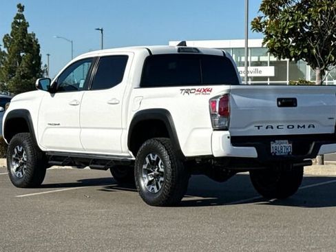 Used 2021 Toyota Tacoma TRD Off-Road w/ Technology Package AWD/4WD image 6