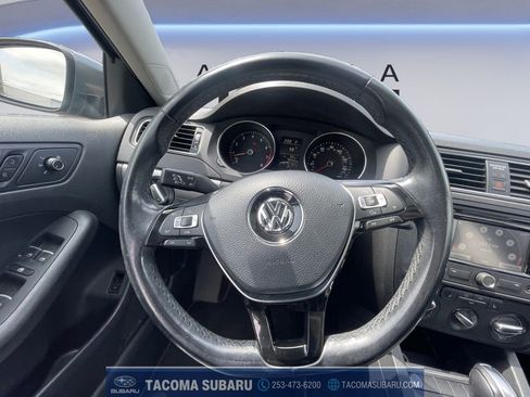 Used 2015 Volkswagen Jetta SE FWD image 13