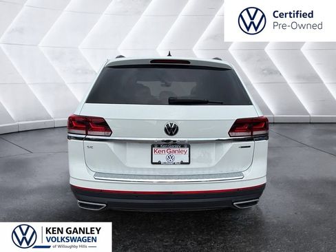 Certified 2023 Volkswagen Atlas SE w/ Panoramic Sunroof Package AWD/4WD image 3