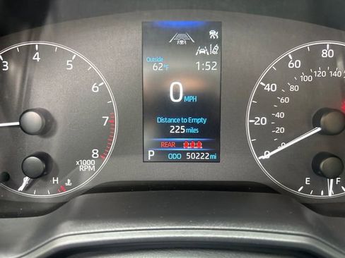 Used 2025 Toyota RAV4 XLE AWD/4WD image 39