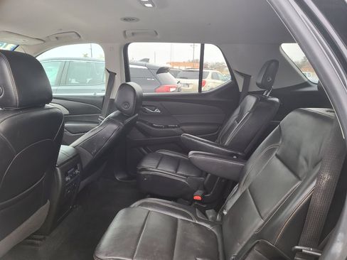 Used 2018 Chevrolet Traverse LT image 10
