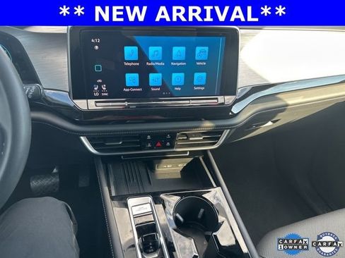 Used 2025 Volkswagen Atlas Cross Sport SE image 11
