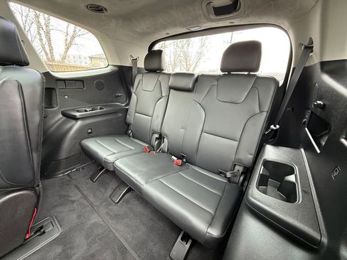 Certified 2022 Kia Telluride SX w/ SX Prestige Package image 27