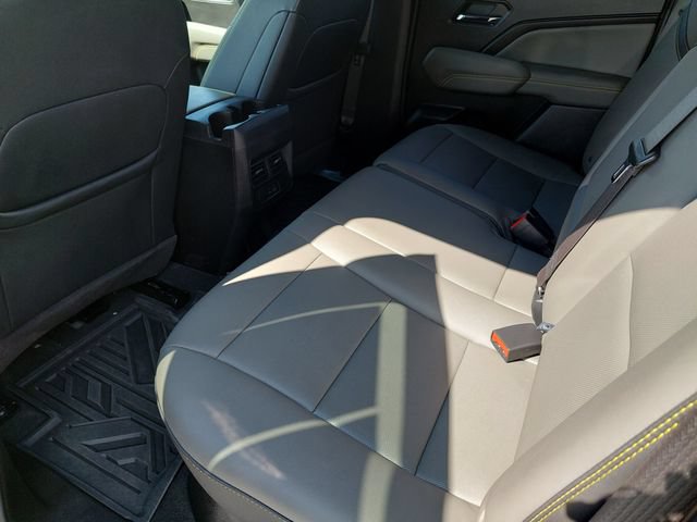 Certified 2025 Chevrolet Colorado ZR2 w/ Midnight Edition AWD/4WD image 38