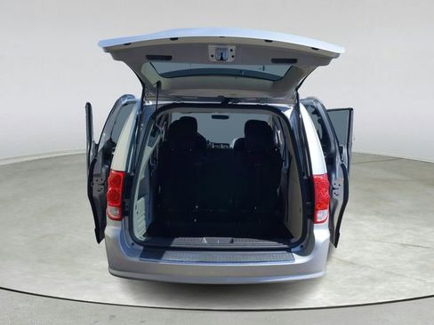 Used 2011 Dodge Grand Caravan Mainstreet w/ PWR Convenience Group FWD image 12