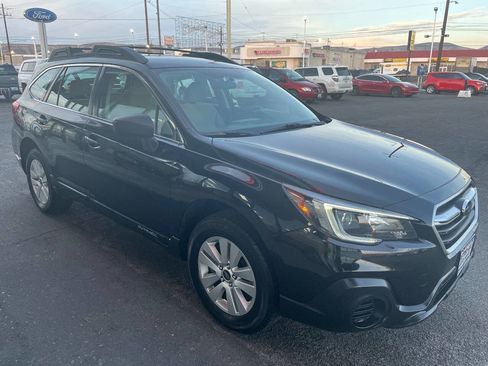 Used 2018 Subaru Outback 2.5i image 6