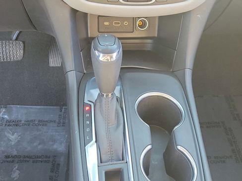 Used 2020 Chevrolet Equinox LS w/ LS Convenience Package image 22