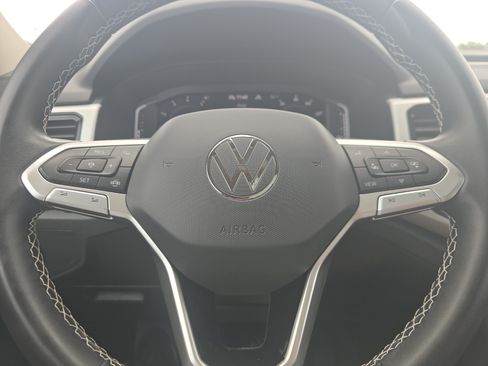 Certified 2023 Volkswagen Atlas SE w/ Panoramic Sunroof Package AWD/4WD image 23