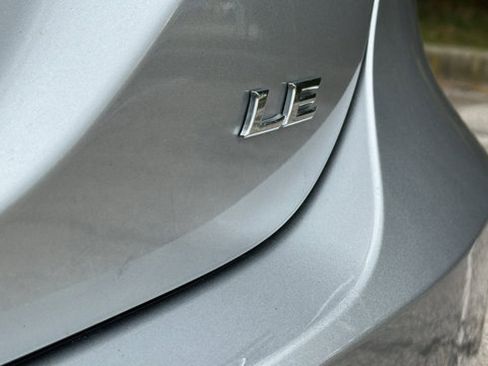 Used 2023 Toyota Camry LE image 10