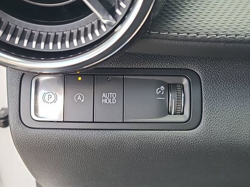New 2026 Chevrolet Equinox LT w/ Convenience Package II FWD image 23