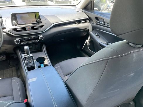 Certified 2024 Nissan Altima 2.5 S FWD image 10