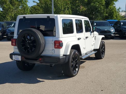Used 2021 Jeep Wrangler Unlimited Sahara w/ Safety Group image 4