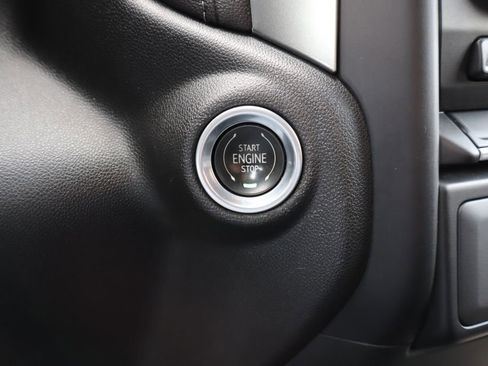 Used 2022 Chevrolet Silverado 1500 LT AWD/4WD image 14