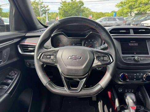 Used 2023 Chevrolet TrailBlazer RS FWD image 22