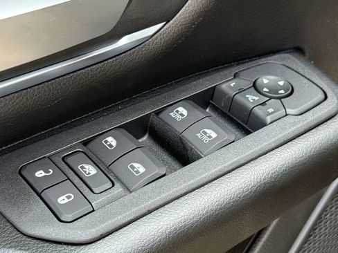 New 2026 RAM 1500 2WD Crew Cab image 21