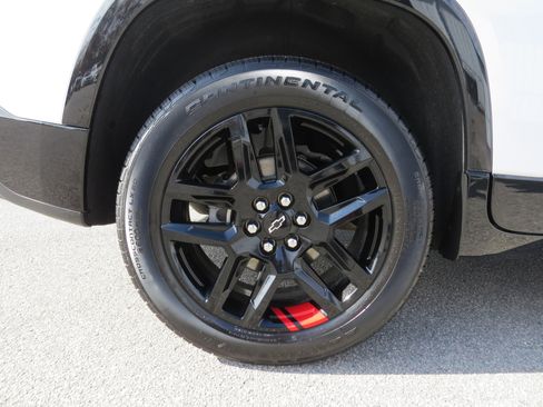 Certified 2023 Chevrolet Traverse Premier w/ Redline Edition image 11