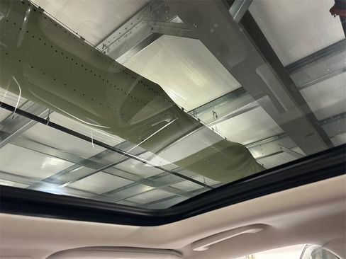 Used 2018 Ford Edge Titanium w/ Equipment Group 301A image 27