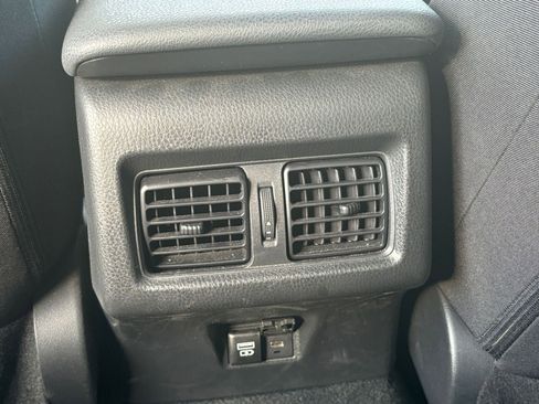 Used 2025 Toyota Camry LE image 23