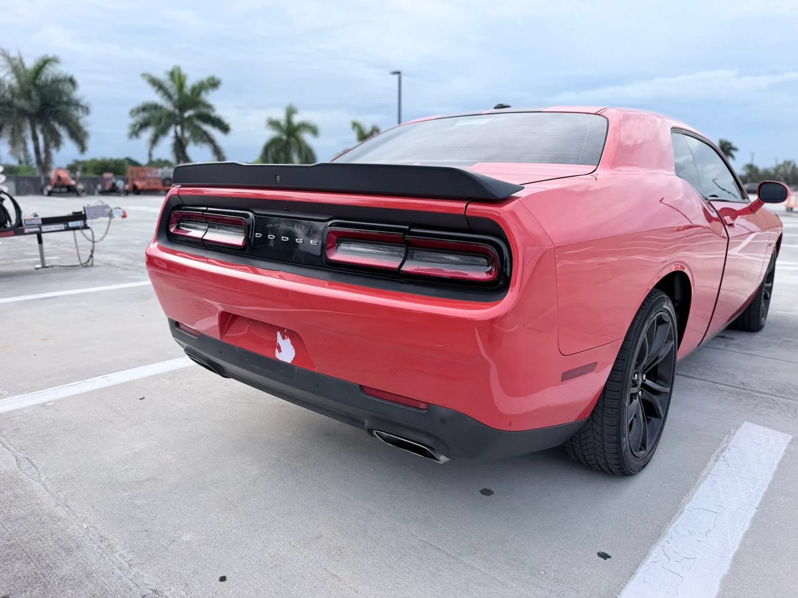 Used 2018 Dodge Challenger R/T w/ Driver Convenience Group RWD image 11