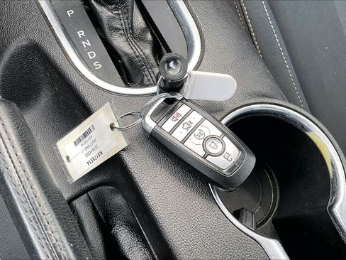 Used 2019 Ford Mustang Coupe w/ Equipment Group 101A RWD image 12