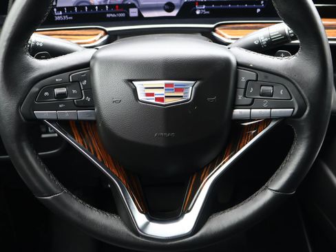 Certified 2024 Cadillac Escalade ESV Luxury RWD image 13