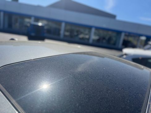 Used 2017 Nissan Sentra SL w/ SL Premium Technology Package image 3