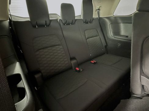 Used 2024 Nissan Pathfinder SV FWD image 33