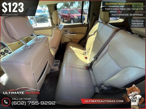 Used 2010 Jeep Liberty Limited w/ Tire & Wheel Group AWD/4WD image 10