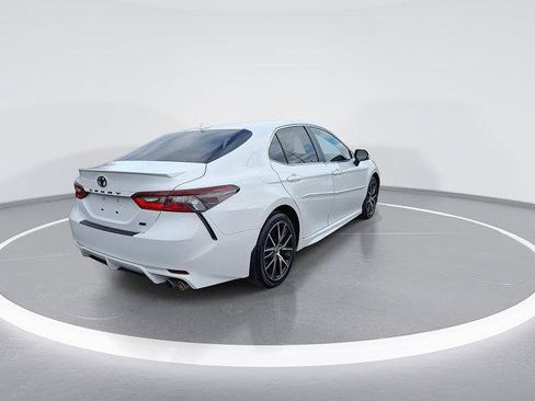Certified 2023 Toyota Camry SE image 9