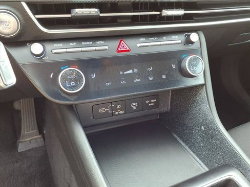 Used 2025 Hyundai Sonata SEL FWD image 32