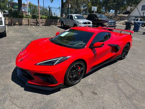 Used 2021 Chevrolet Corvette Stingray Premium Cpe w/ Z51 Performance Package RWD image 12